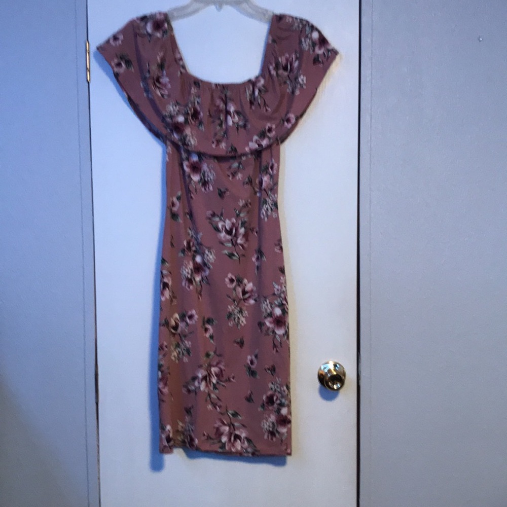 Cute off shoulder dress - Picture 2 of 2